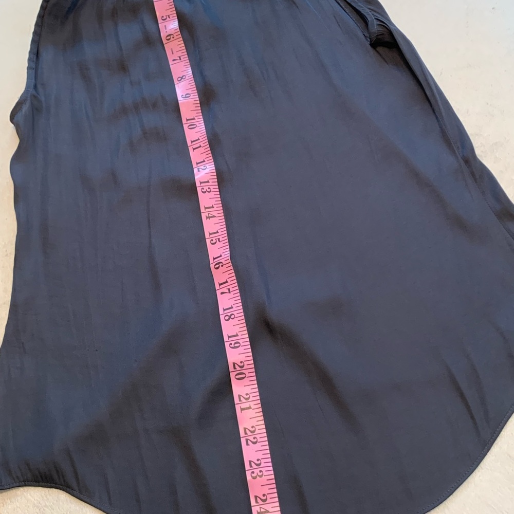 BANANA REPUBLIC deep blue gray sleeveless ruffled neck button front blou… - Picture 7 of 11